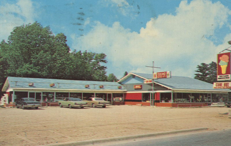 B&D Toyland Dept. Store & Cone Hut - Vintage Postcard